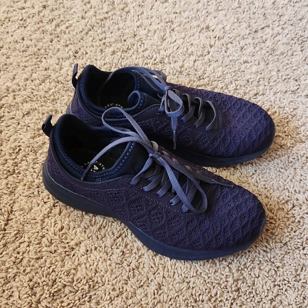 Lululemon APL techloom Phantom shoes. Midnight. Size 6. - Picture 3 of 9